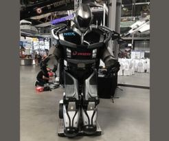 Roboter "Uniserv"